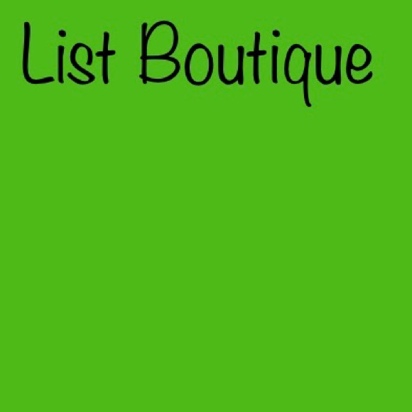 Glistening Romantic Burgundy Crop Jacket From Italy Designed by LIST - Picture 4 of 16